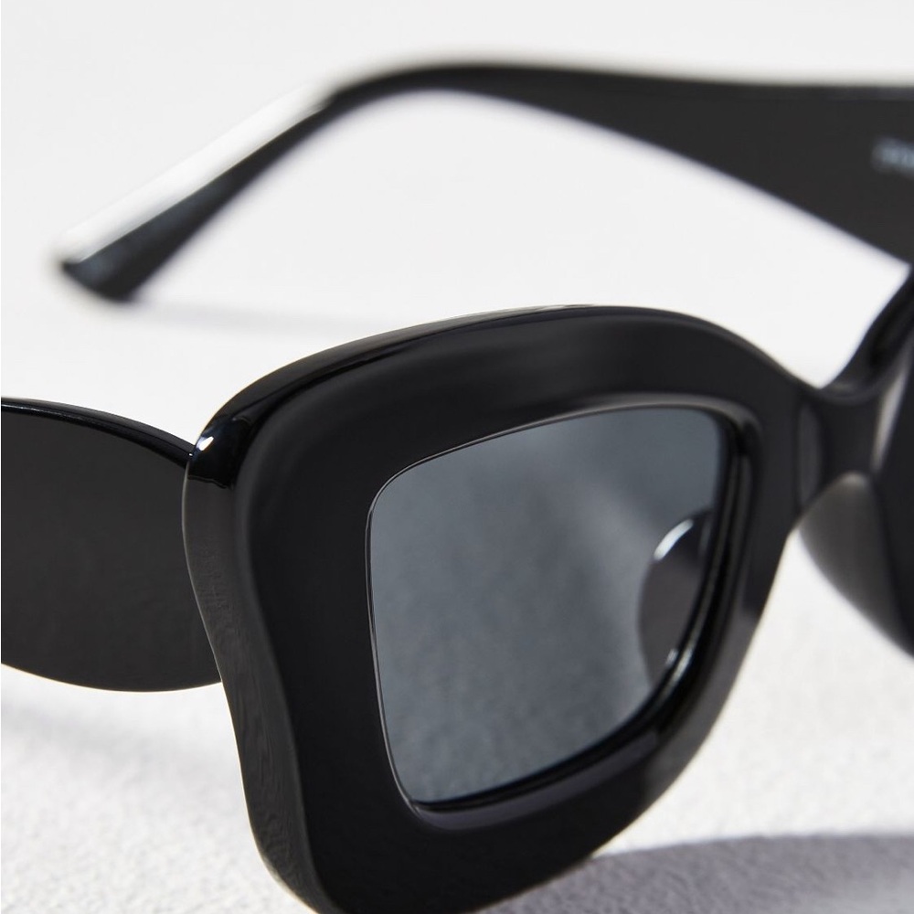 🌺🕶️ NWT Anthropologie Eyeking Butter Cateye Sunglasses – Black – One Size - Picture 4 of 9